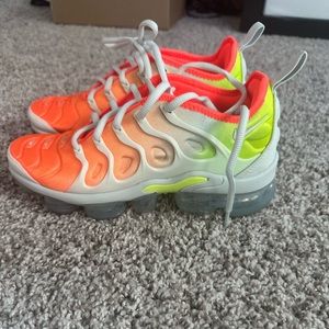Women’s nike vapormax plus size 6